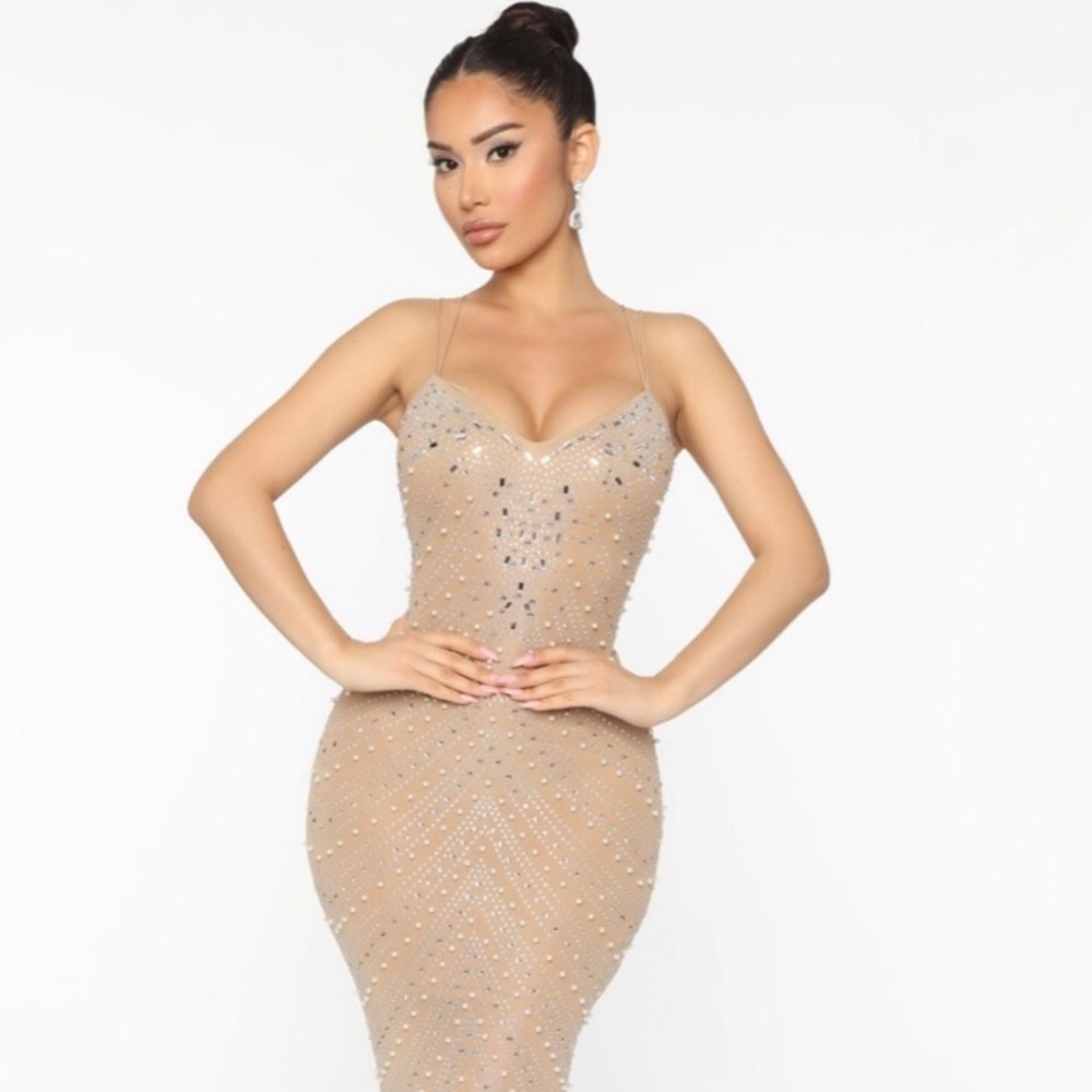 ~Empyrean Opulence:Sheer Crystal Embellished Gown~